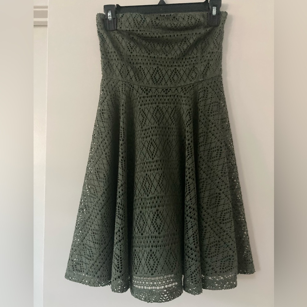 Preowned EXPRESS Geometric Lace Crochet Strapless Skater Dress Olive Green XS